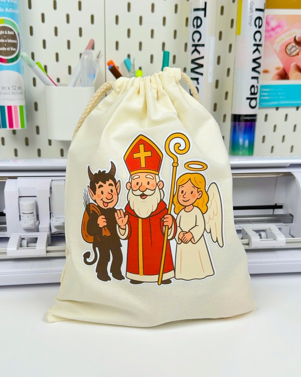 6db7c27c-cb3f-4c90-973e-d0ffbb900d0d